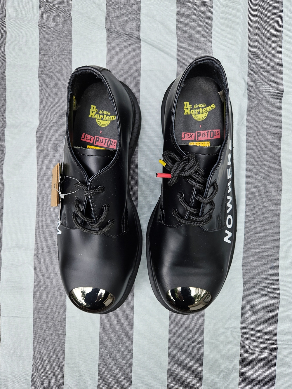 Rare Dr. Martens 1925 x Sex Pistols Boredom Nowhere Steel Toe Shoes - NWT SZ 9 - Picture 2 of 10